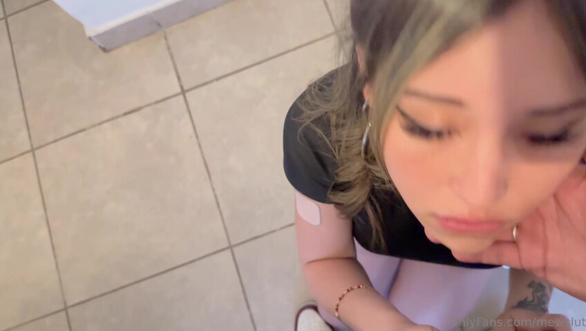 MewSlut - My HOT Neighbor