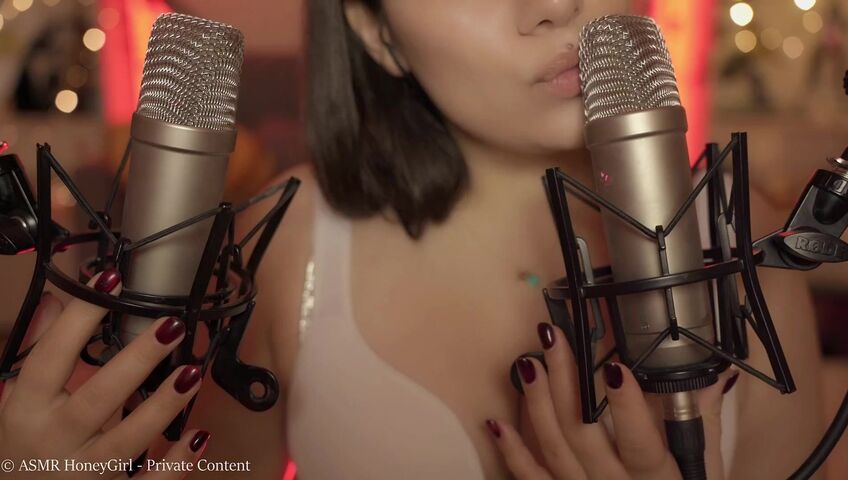 ASMR HoneyGirl - 16 March 2026 - Gentle and soft licking