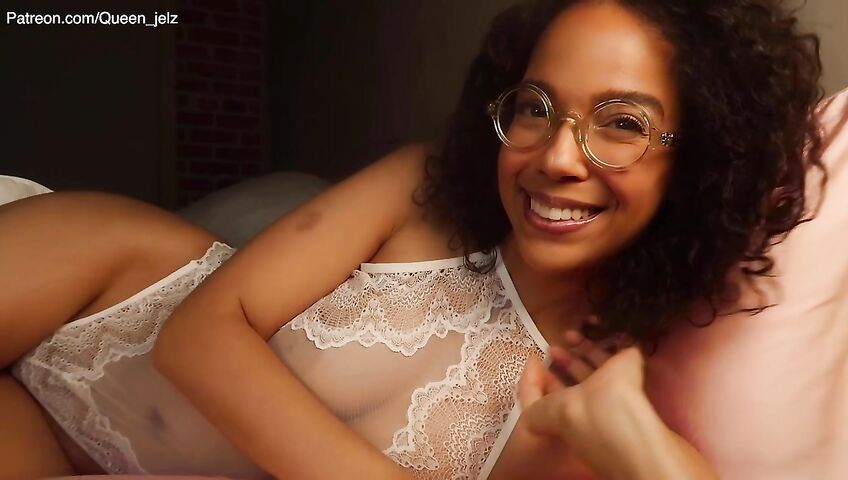 Jelzy ASMR - Waking up next to you