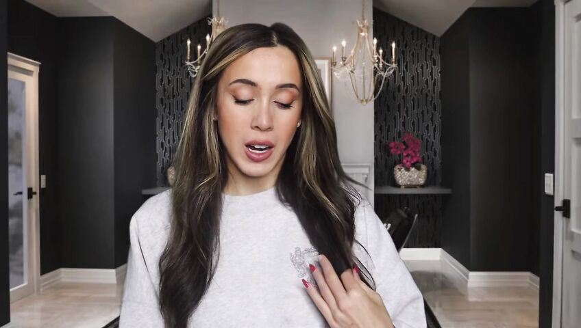 Isabella ASMR - Flirty neighbor in a sweatshirt gives you a handjob