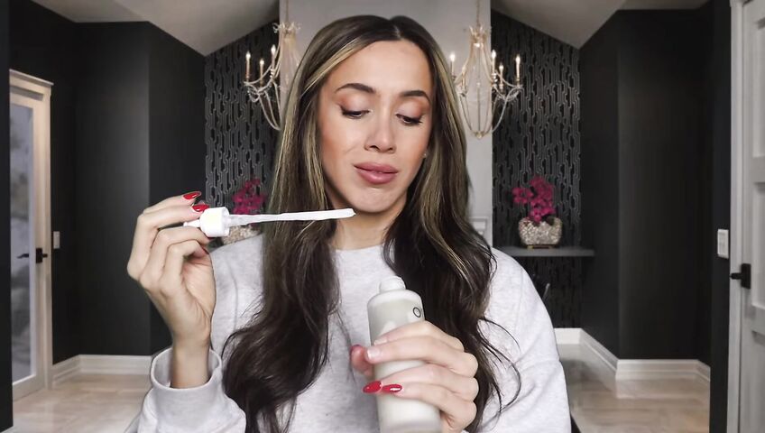 Isabella ASMR - Flirty neighbor in a sweatshirt gives you a handjob