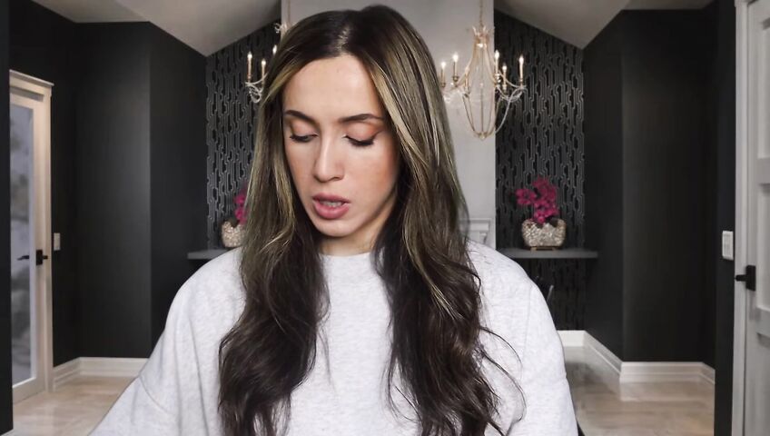 Isabella ASMR - Flirty neighbor in a sweatshirt gives you a handjob
