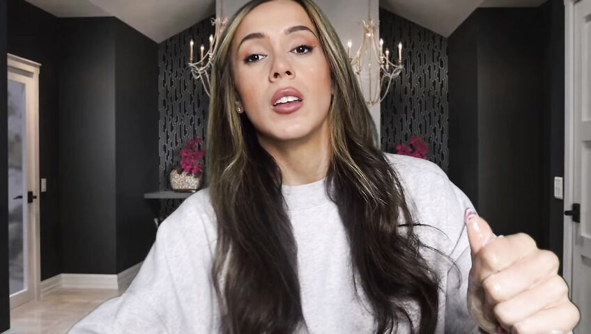 Isabella ASMR - Flirty neighbor in a sweatshirt gives you a handjob