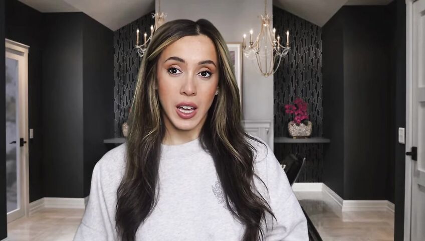 Isabella ASMR - Flirty neighbor in a sweatshirt gives you a handjob