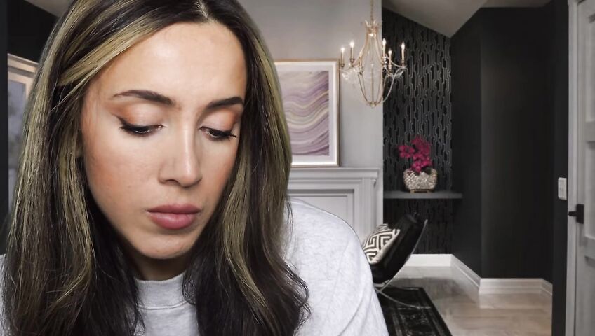 Isabella ASMR - Flirty neighbor in a sweatshirt gives you a handjob