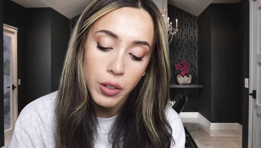 Isabella ASMR - Flirty neighbor in a sweatshirt gives you a handjob