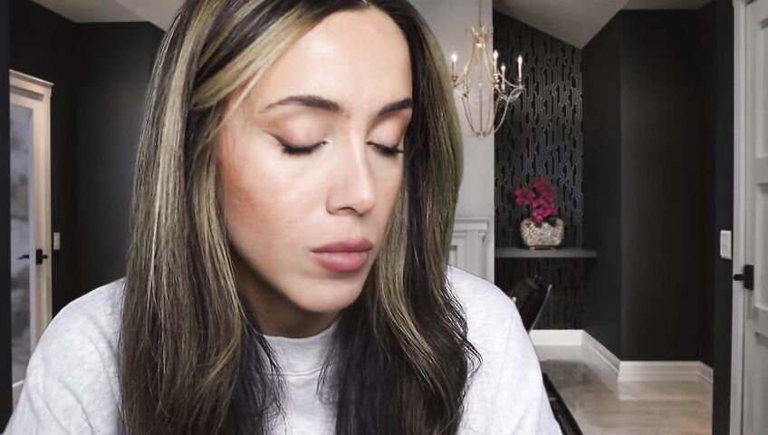 Isabella ASMR - Flirty neighbor in a sweatshirt gives you a handjob