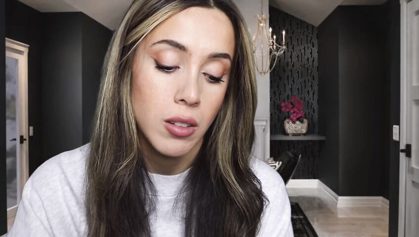 Isabella ASMR - Flirty neighbor in a sweatshirt gives you a handjob