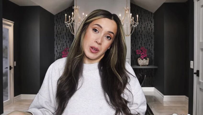 Isabella ASMR - Flirty neighbor in a sweatshirt gives you a handjob