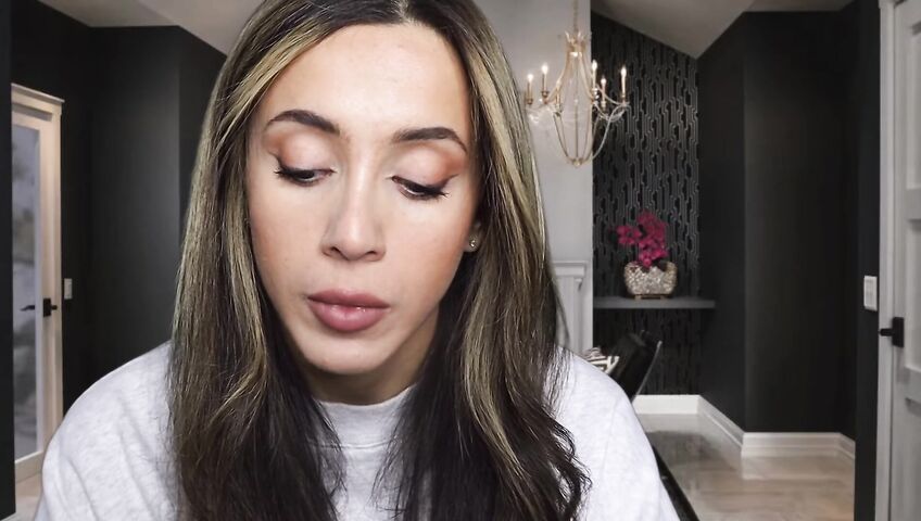 Isabella ASMR - Flirty neighbor in a sweatshirt gives you a handjob