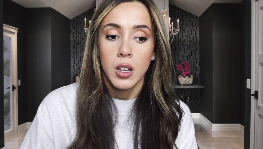 Isabella ASMR - Flirty neighbor in a sweatshirt gives you a handjob