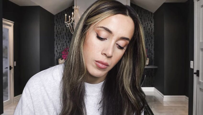 Isabella ASMR - Flirty neighbor in a sweatshirt gives you a handjob