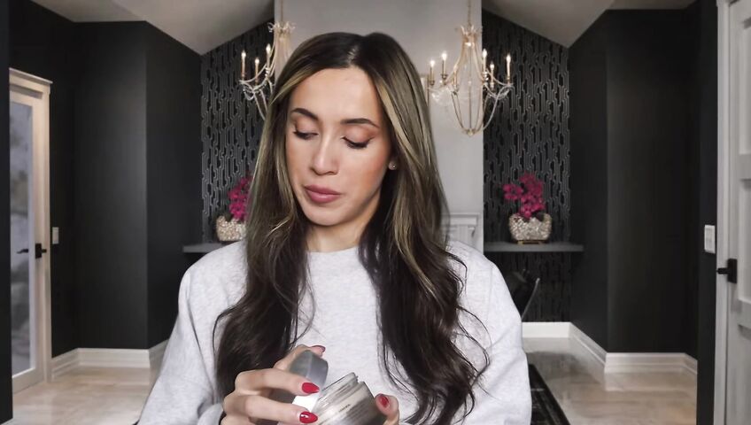 Isabella ASMR - Flirty neighbor in a sweatshirt gives you a handjob