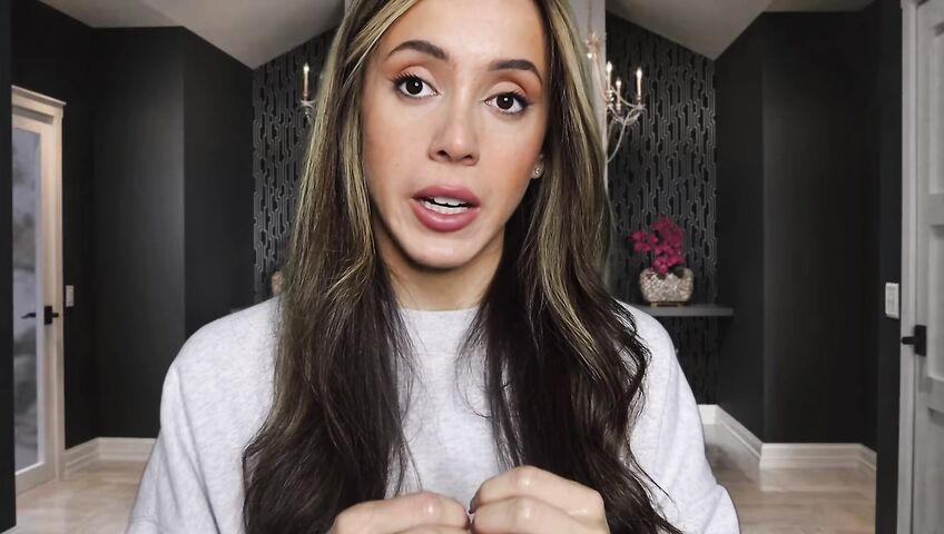 Isabella ASMR - Flirty neighbor in a sweatshirt gives you a handjob