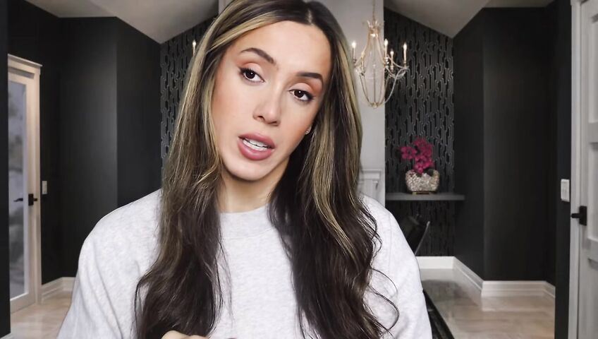 Isabella ASMR - Flirty neighbor in a sweatshirt gives you a handjob