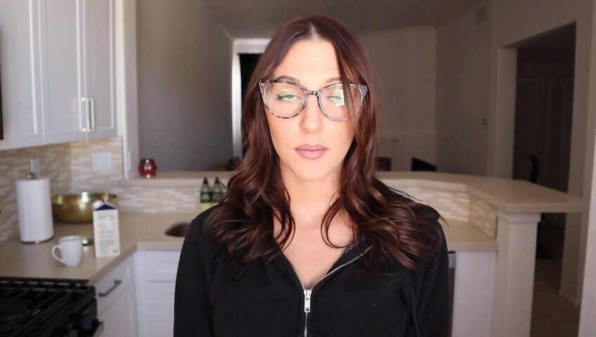 Tatum Christine - Seducing My Moms New Boyfriend - BBC