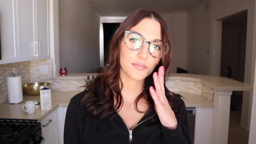 Tatum Christine - Seducing My Moms New Boyfriend - BBC