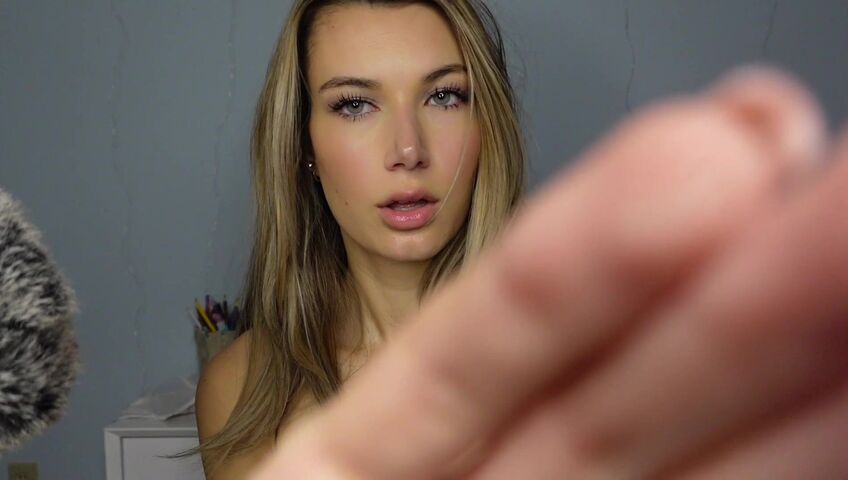 Sabrina Vaz - ASMR Wet Spit Paint on Your Naked Body