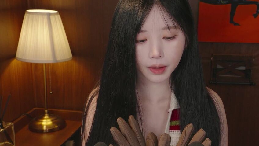 ASMR Yoon Ying - 13 April 2026 - ASMR 수상한 승마샵 RP 장비와 레슨