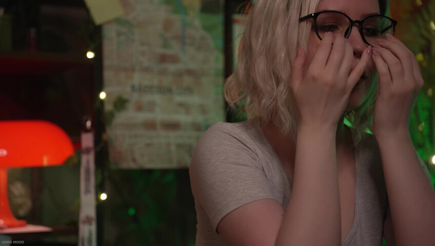 Mood ASMR - 21 April 2026 - ASMR How quickly will Grace's T-shirt get wet?