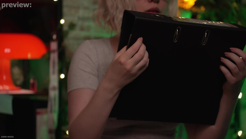 Mood ASMR - 21 April 2026 - ASMR How quickly will Grace's T-shirt get wet?