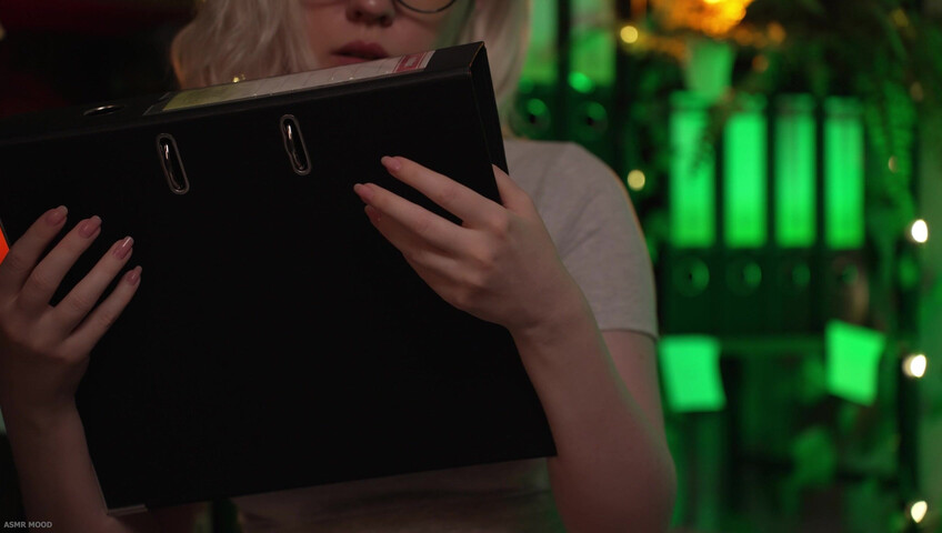 Mood ASMR - 21 April 2026 - ASMR How quickly will Grace's T-shirt get wet?