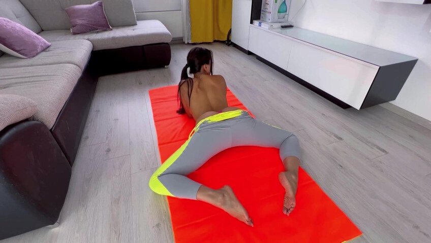 Ayumi Anime - YOGA hour CUM w ANAL PLAY