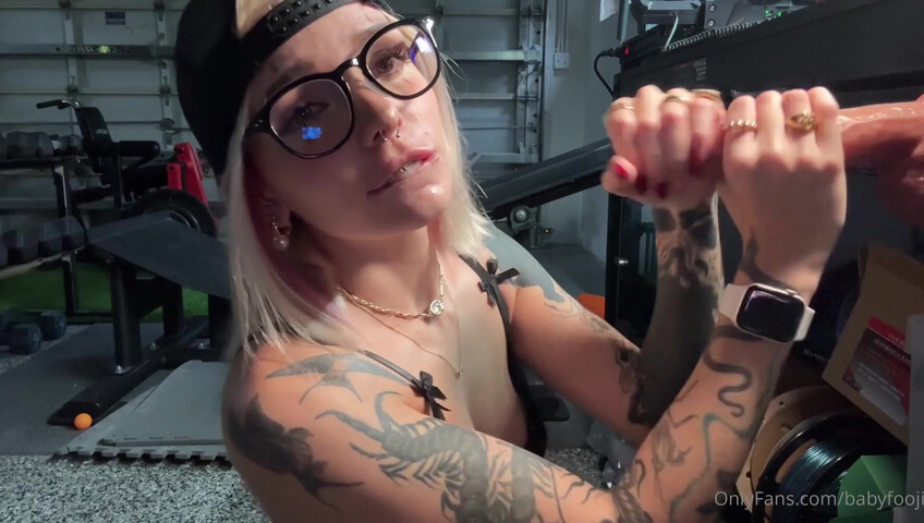 BabyFooji - Handygirl