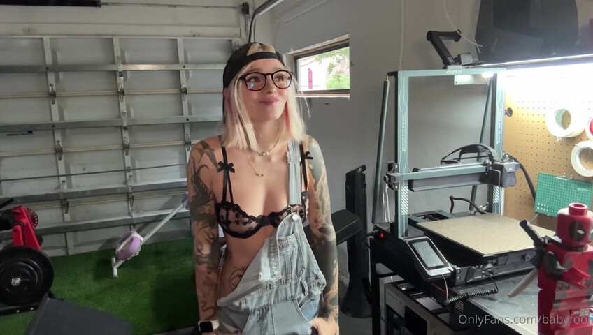 BabyFooji - Handygirl