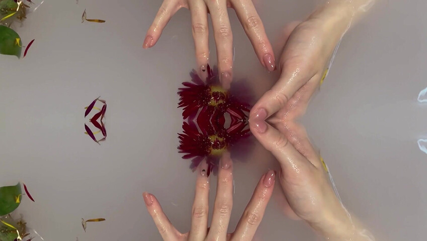 Babyheavanian - Aesthetic Bathtime