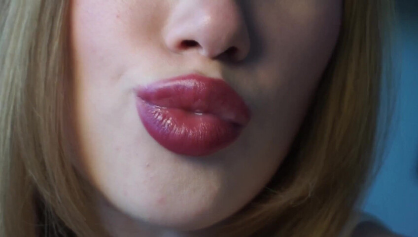 Babyheavanian - Lipstick Try on Close to Camera