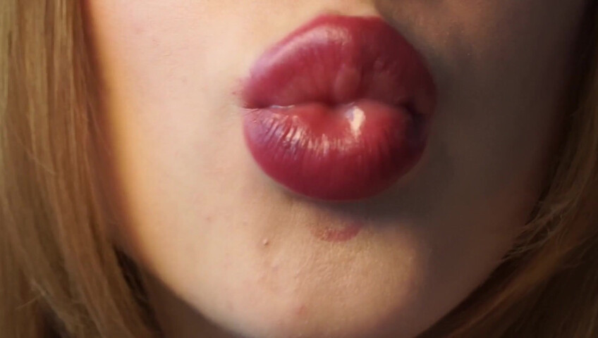 Babyheavanian - Lipstick Try on Close to Camera