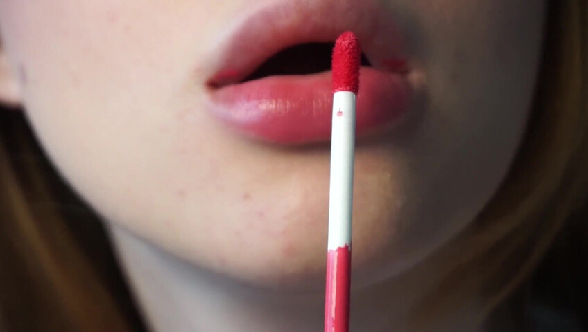 Babyheavanian - Lipstick Try on Close to Camera