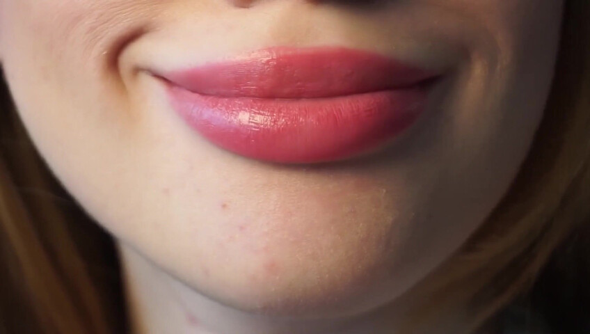 Babyheavanian - Lipstick Try on Close to Camera