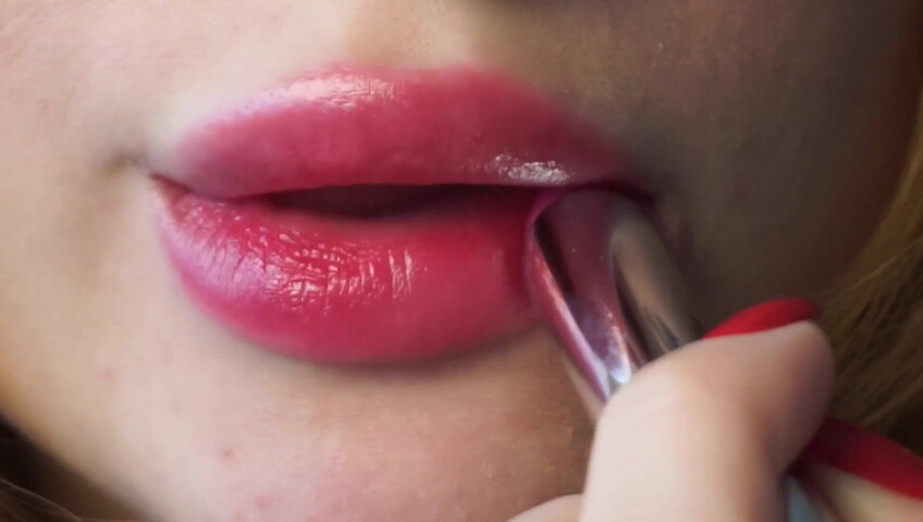 Babyheavanian - Lipstick Try on Close to Camera