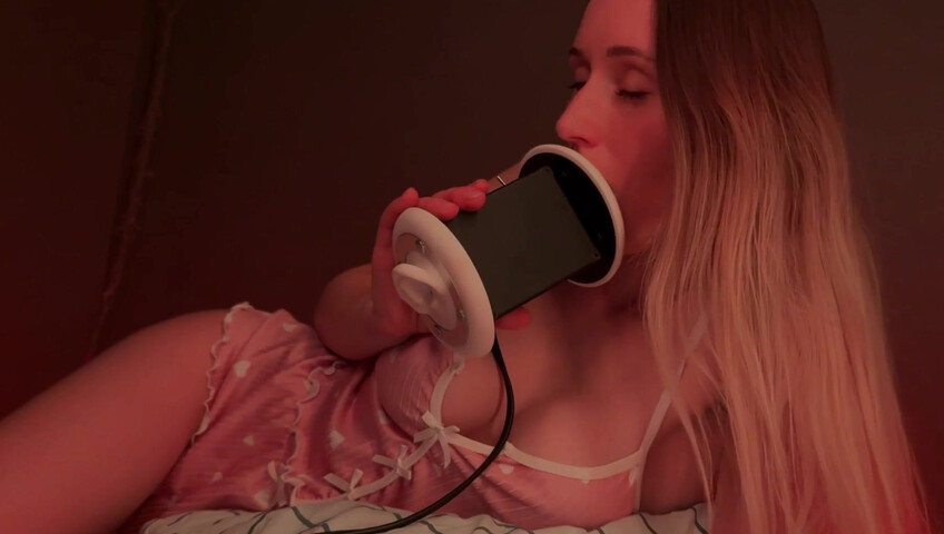 Barberry ASMR - Relaxed Licking