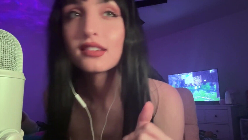 Beebee ASMR - Cosplay with u