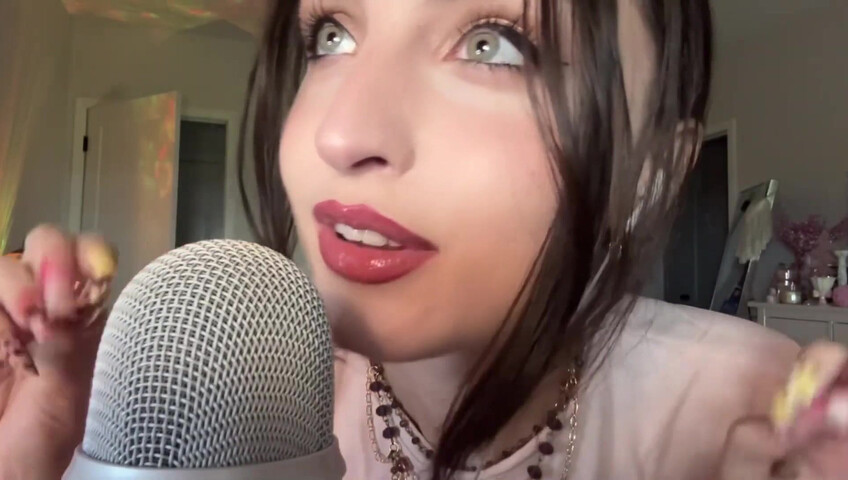 Beebee ASMR - XL Nail Tapping, Scratching, w⧸ Random Objects, Upclose Whisperi