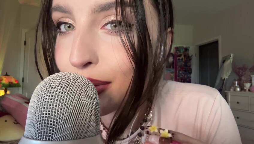 Beebee ASMR - XL Nail Tapping, Scratching, w⧸ Random Objects, Upclose Whisperi