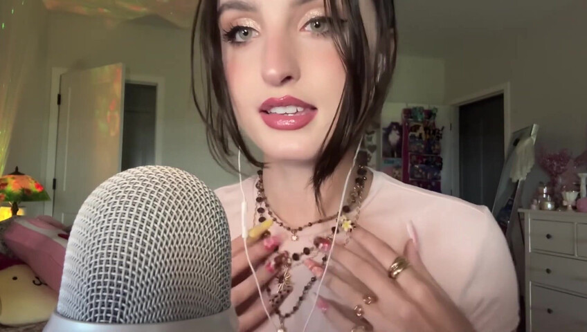 Beebee ASMR - XL Nail Tapping, Scratching, w⧸ Random Objects, Upclose Whisperi