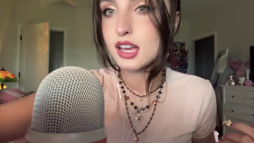 Beebee ASMR - XL Nail Tapping, Scratching, w⧸ Random Objects, Upclose Whisperi