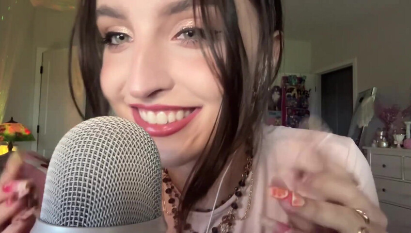 Beebee ASMR - XL Nail Tapping, Scratching, w⧸ Random Objects, Upclose Whisperi