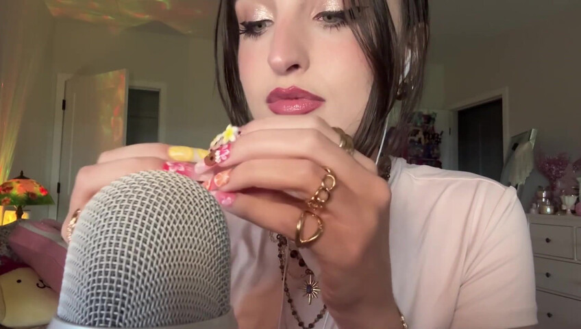 Beebee ASMR - XL Nail Tapping, Scratching, w⧸ Random Objects, Upclose Whisperi