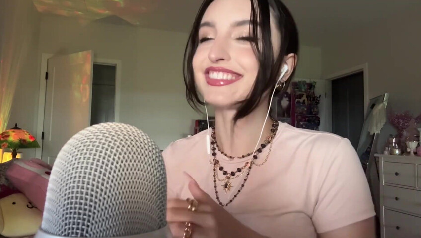 Beebee ASMR - XL Nail Tapping, Scratching, w⧸ Random Objects, Upclose Whisperi