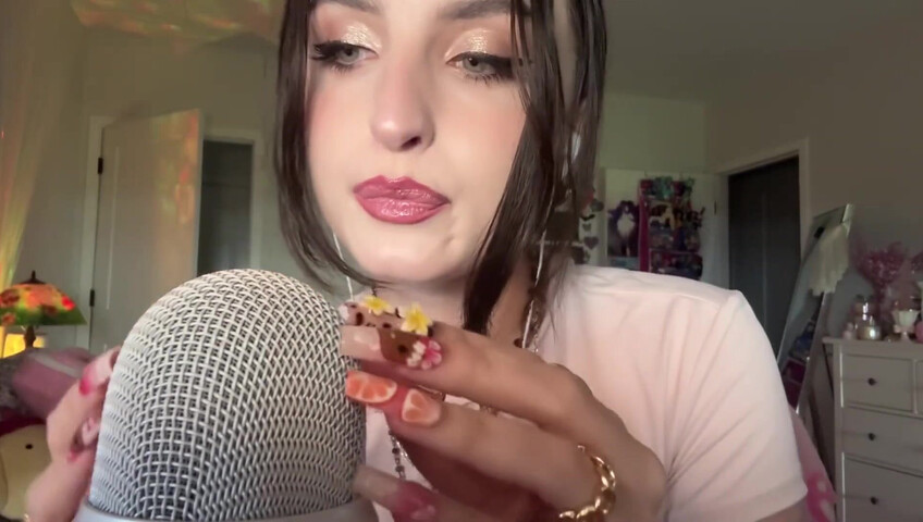 Beebee ASMR - XL Nail Tapping, Scratching, w⧸ Random Objects, Upclose Whisperi