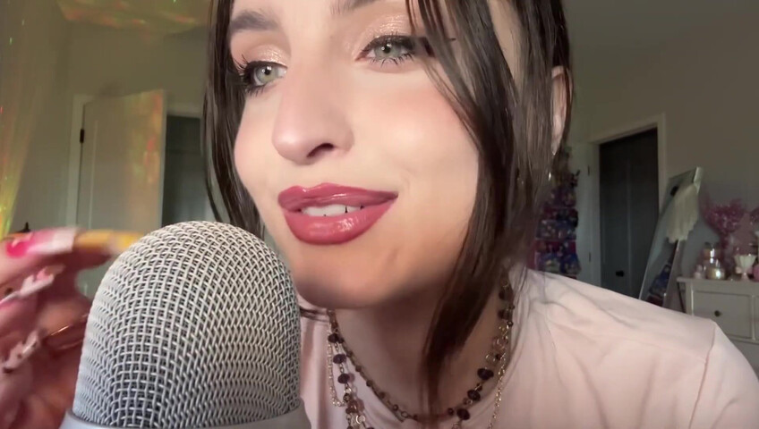 Beebee ASMR - XL Nail Tapping, Scratching, w⧸ Random Objects, Upclose Whisperi