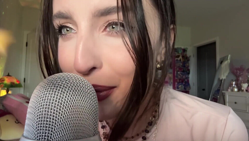 Beebee ASMR - XL Nail Tapping, Scratching, w⧸ Random Objects, Upclose Whisperi