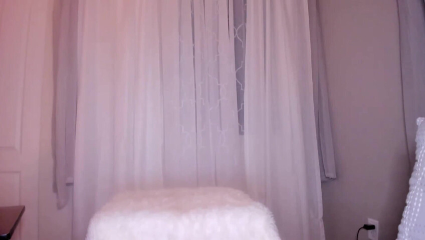 Bella Brookz - Close Up Masturbation