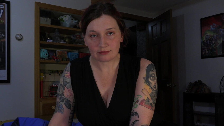 Bettie Bondage - Mom's Truth About the School Trip