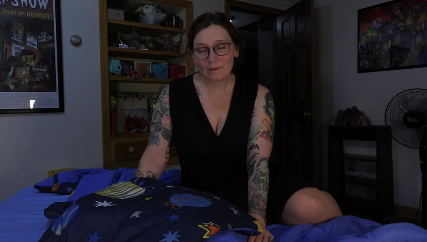 Bettie Bondage - Mom's Truth About the School Trip